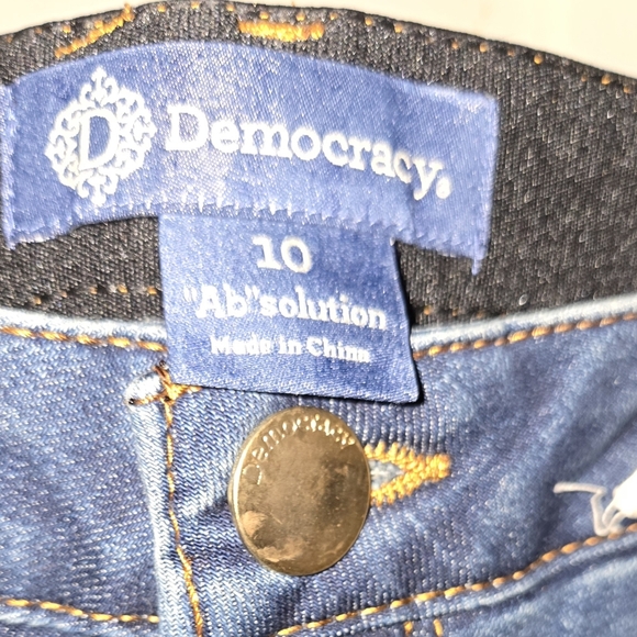 Democracy Dark Blue Floral Embroidered Jeans Size 10 - Picture 6 of 9